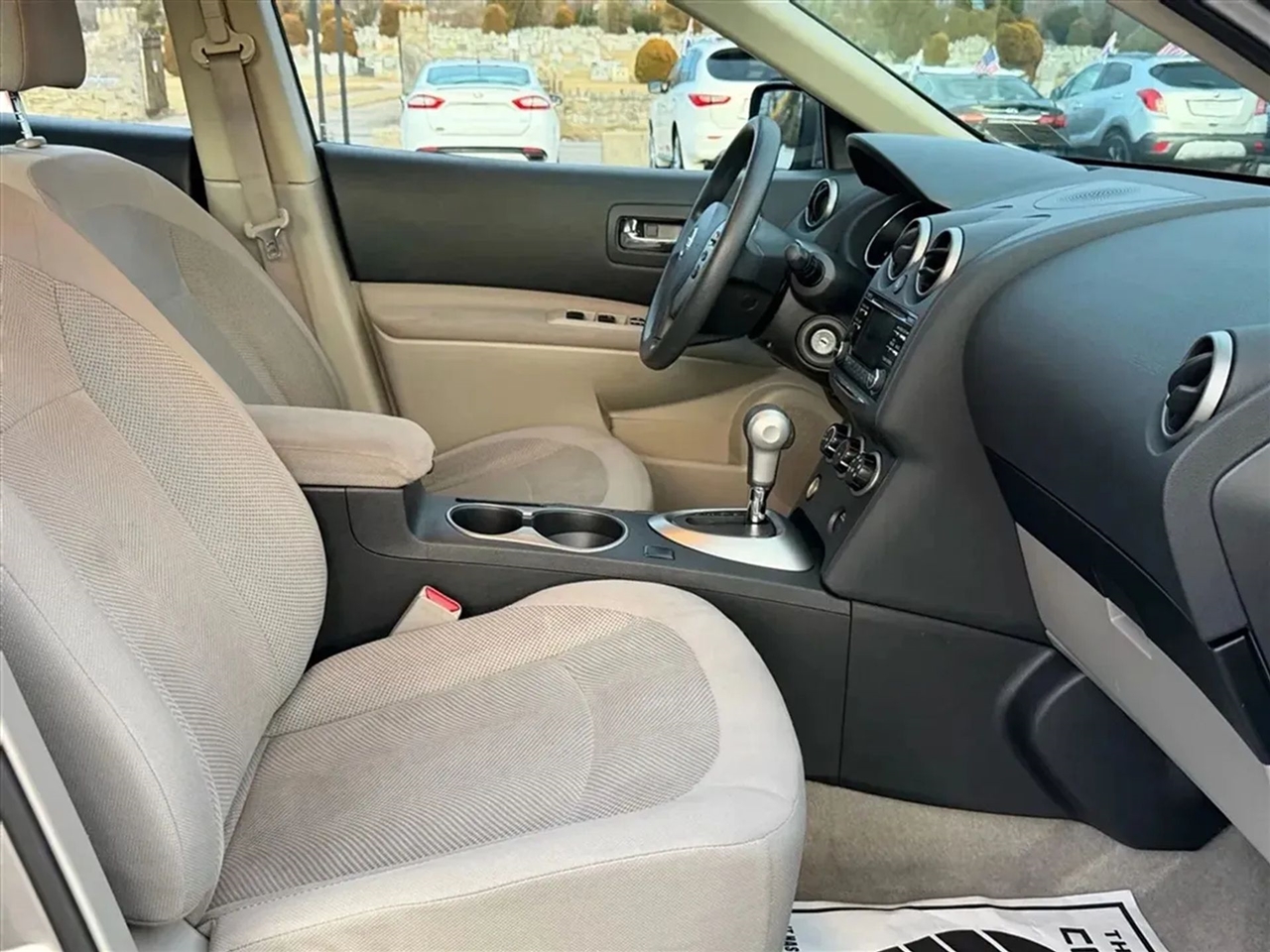 Nissan Rogue Select  2014