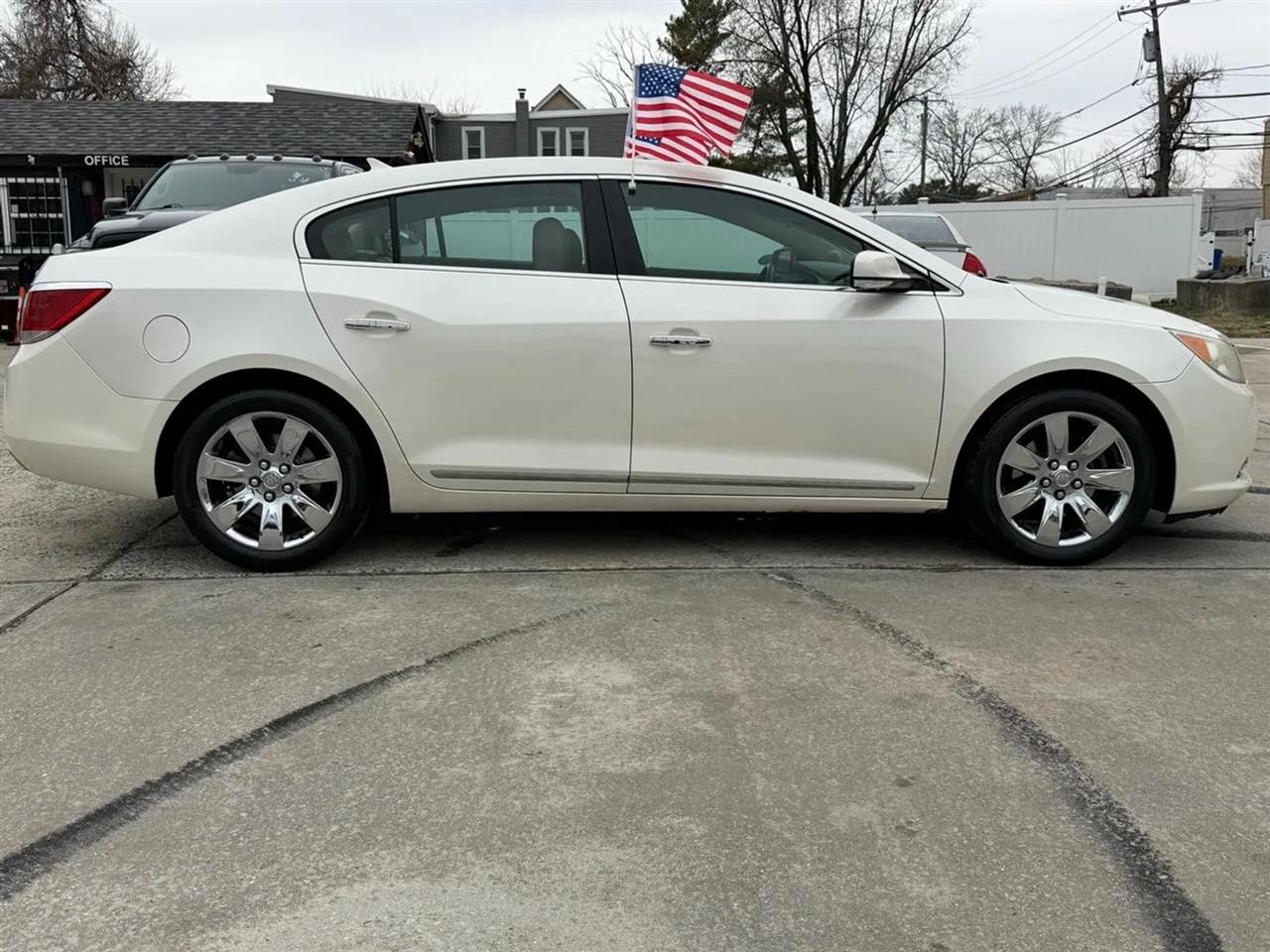 Buick LaCrosse  2013