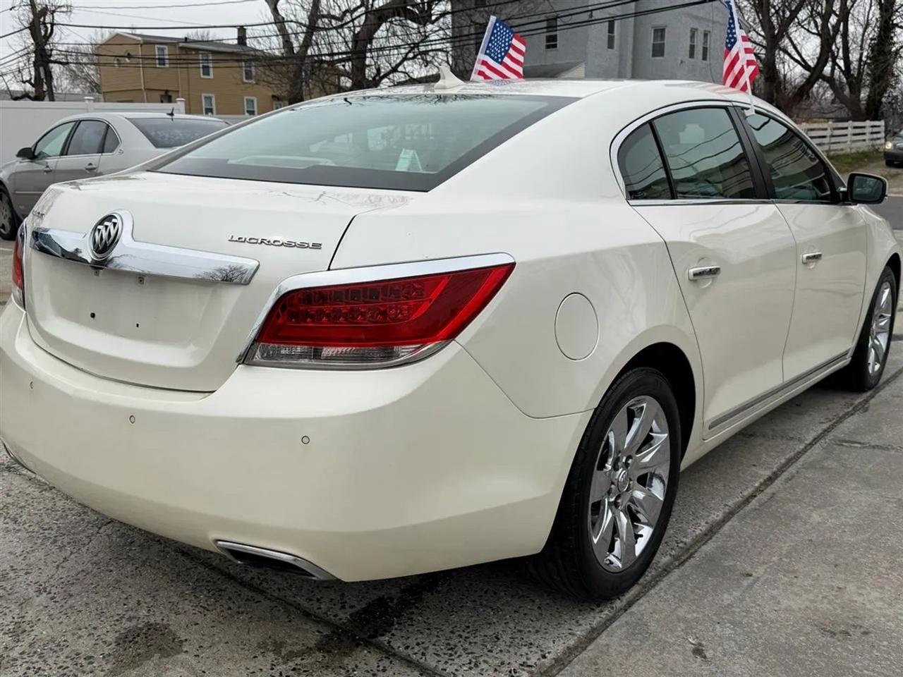 Buick LaCrosse  2013