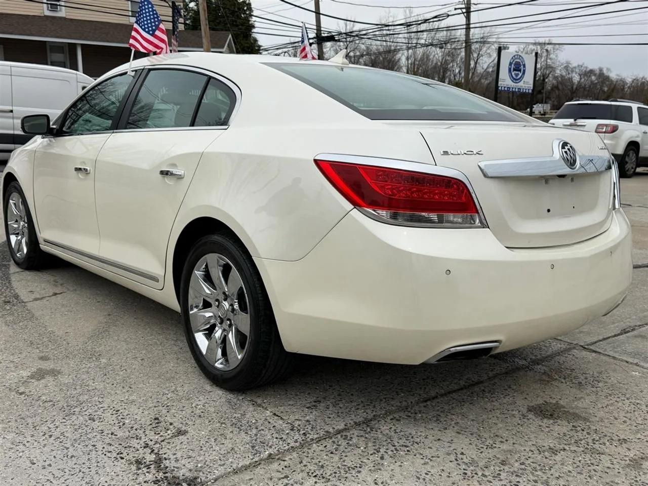 Buick LaCrosse  2013