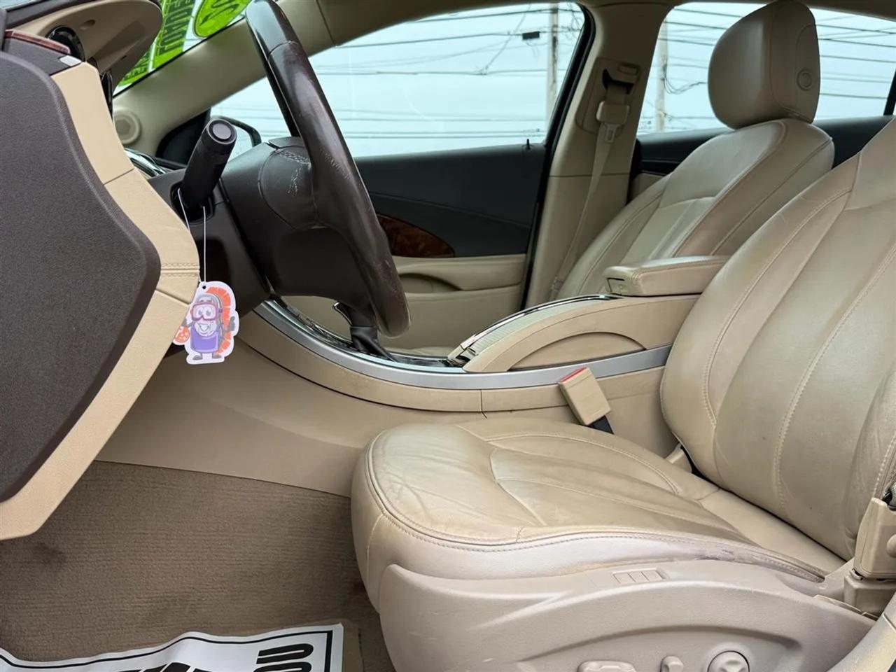 Buick LaCrosse  2013