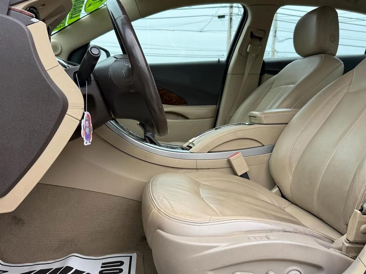 Buick LaCrosse  2013