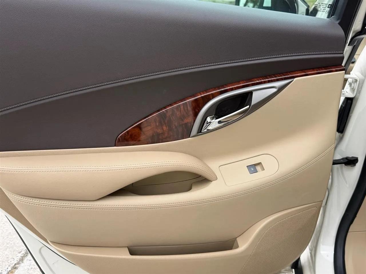 Buick LaCrosse  2013