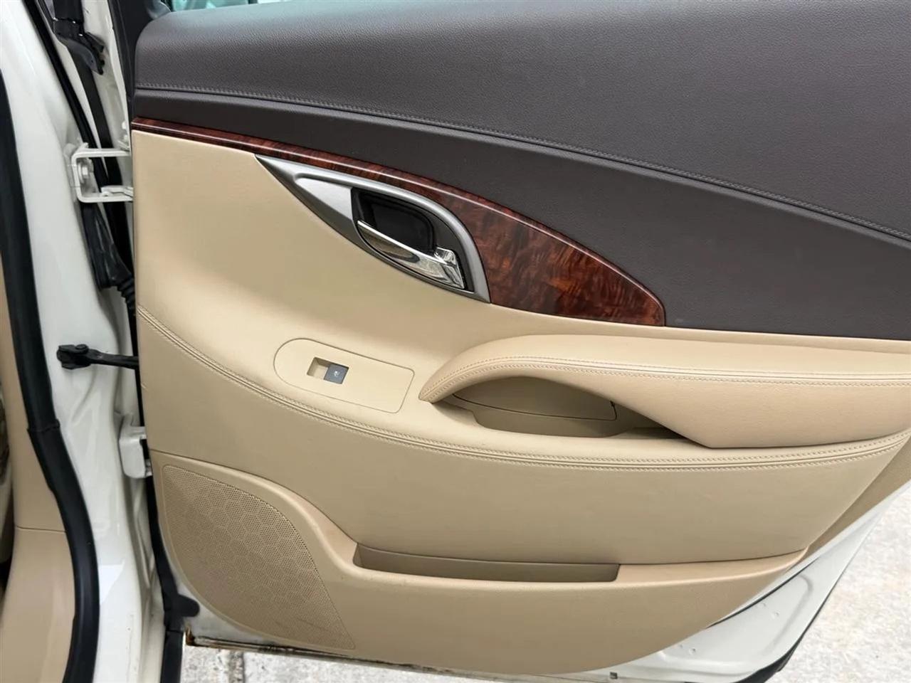 Buick LaCrosse  2013