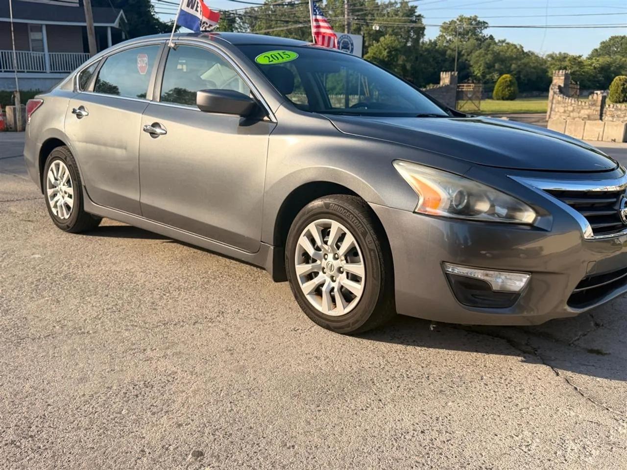 Nissan Altima  2015