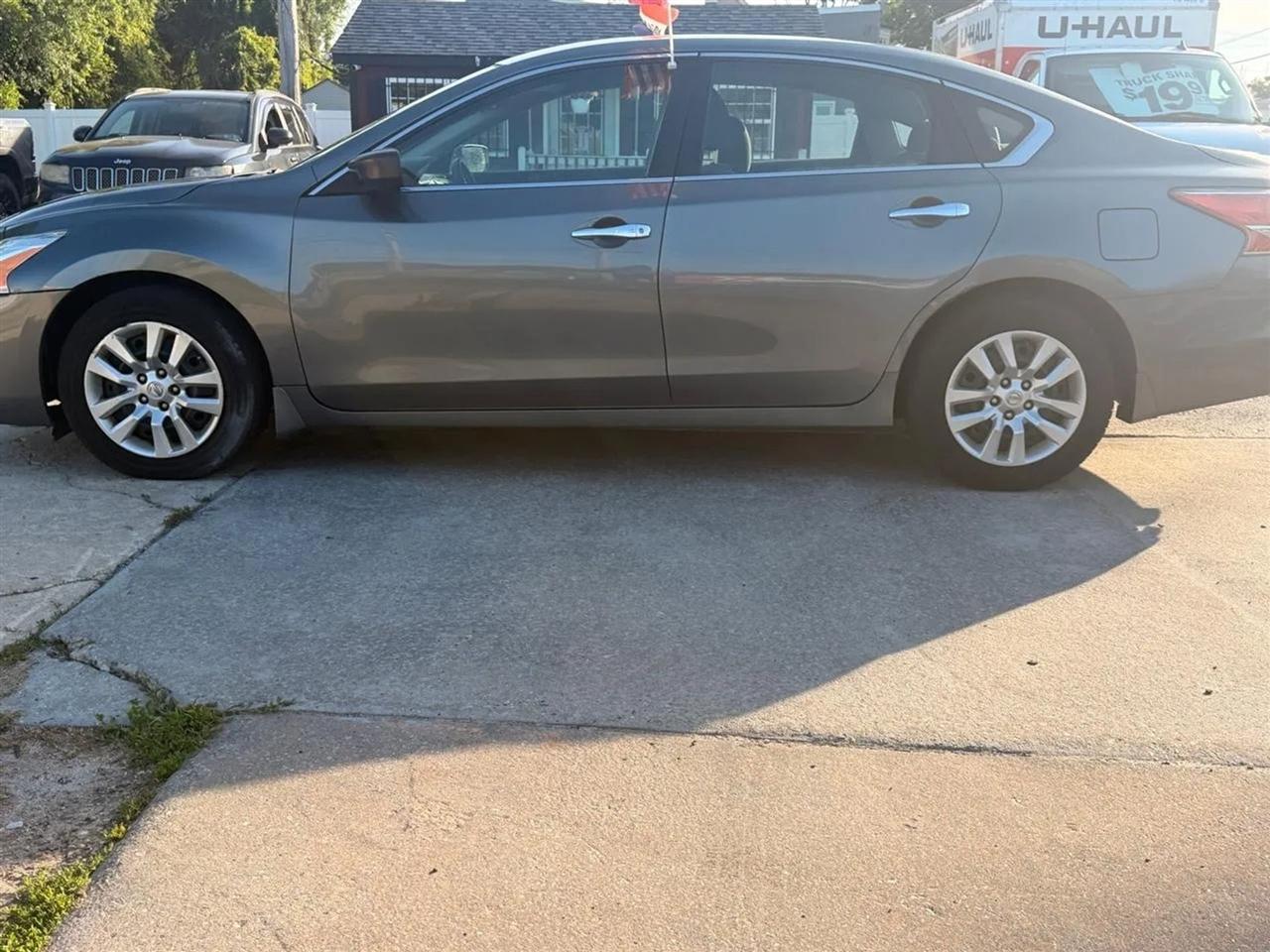 Nissan Altima  2015