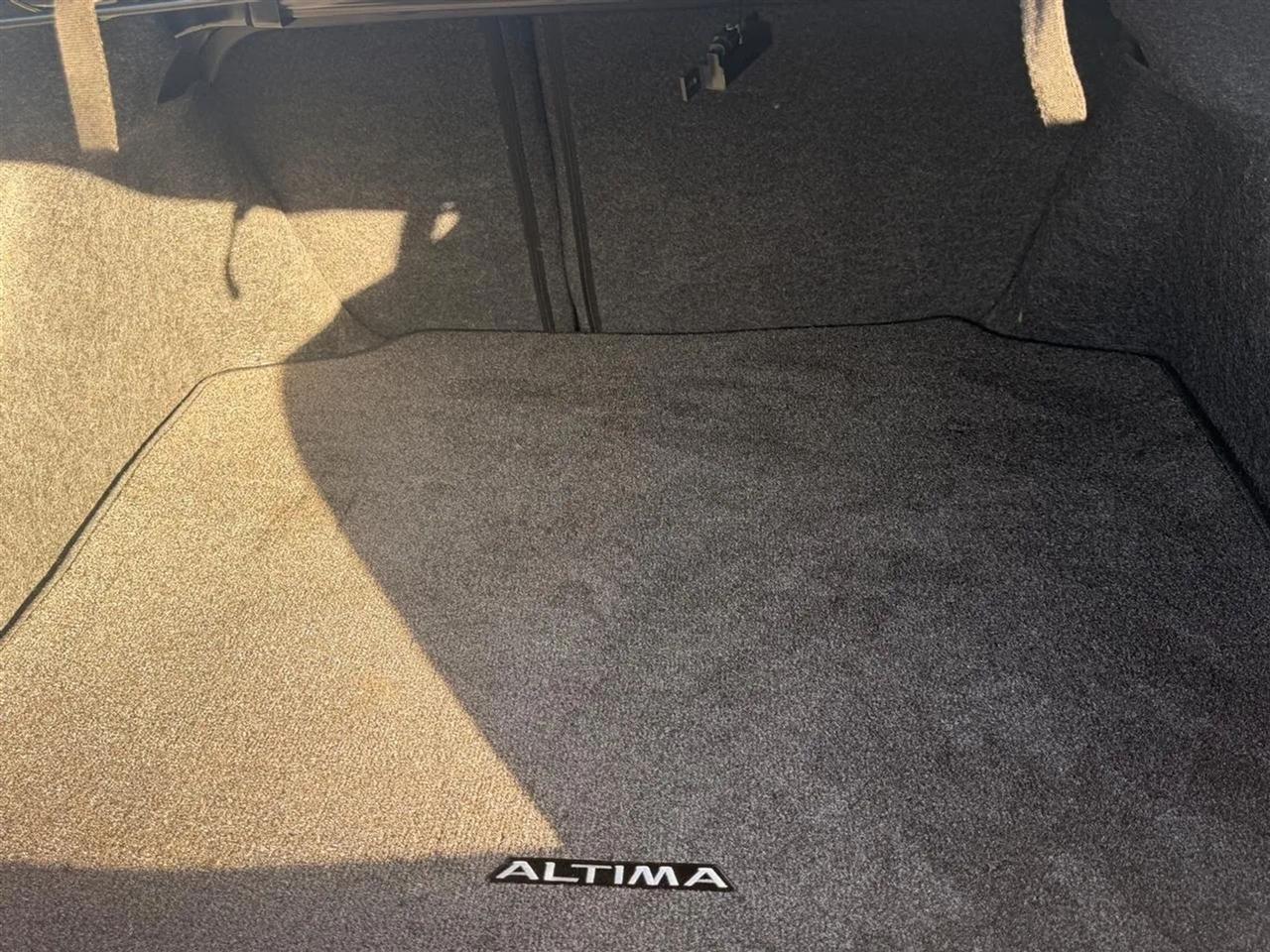 Nissan Altima  2015