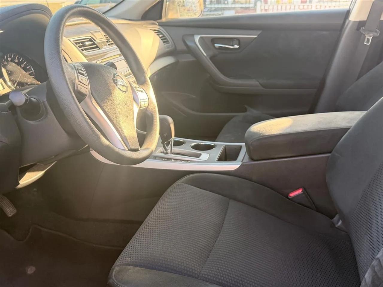 Nissan Altima  2015