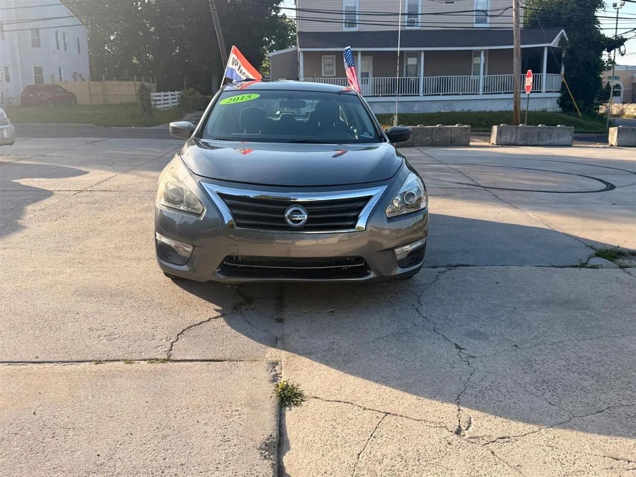 Nissan Altima  2015
