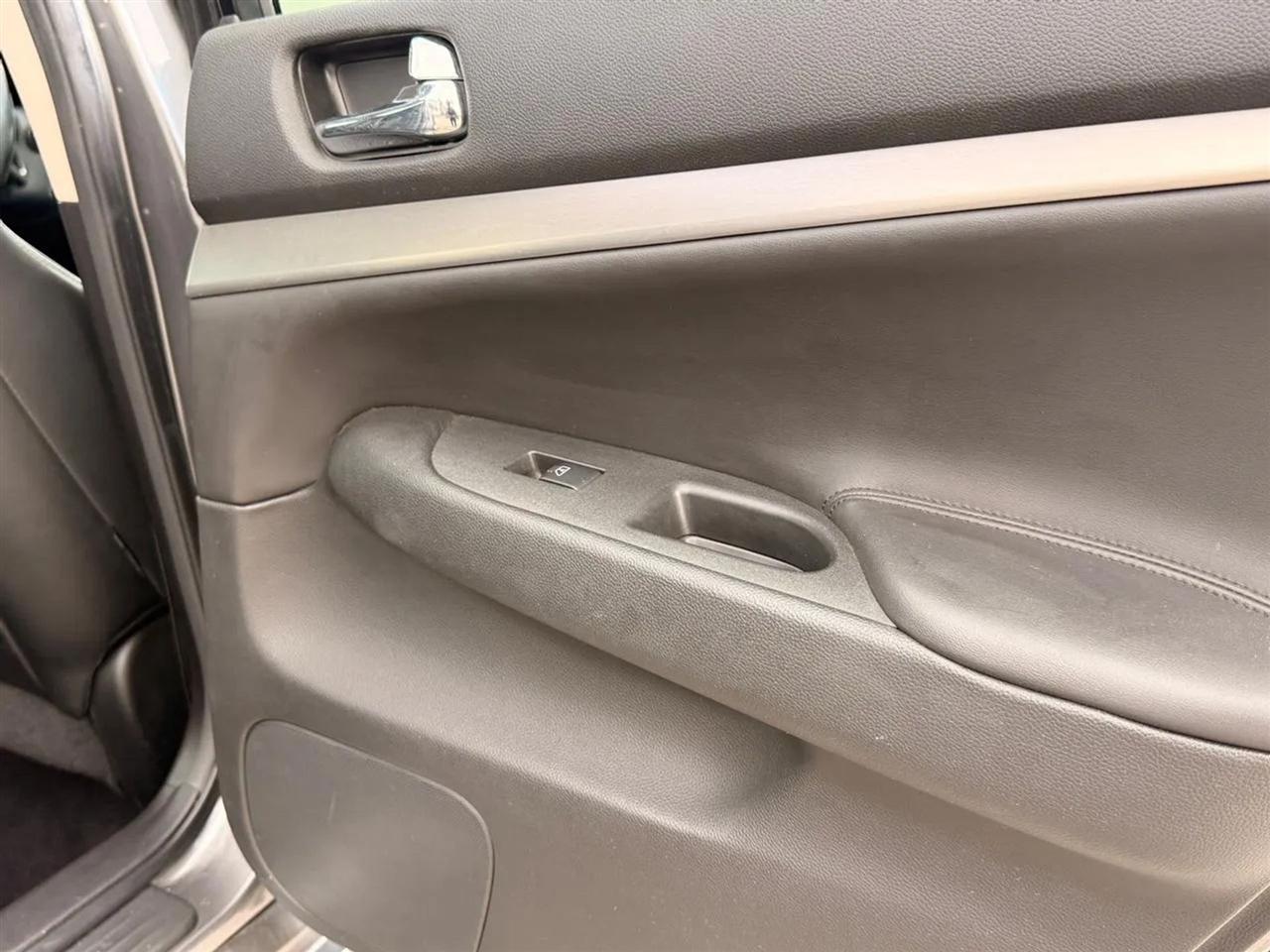 Infiniti G Sedan  2011