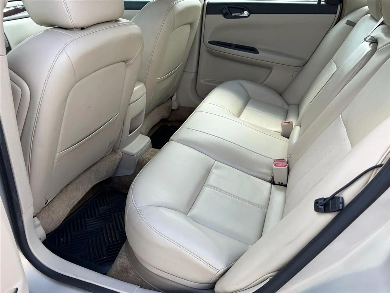 Chevrolet Impala  2010