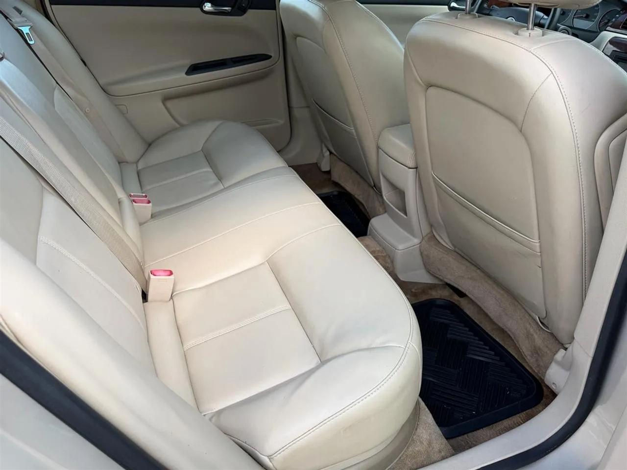 Chevrolet Impala  2010