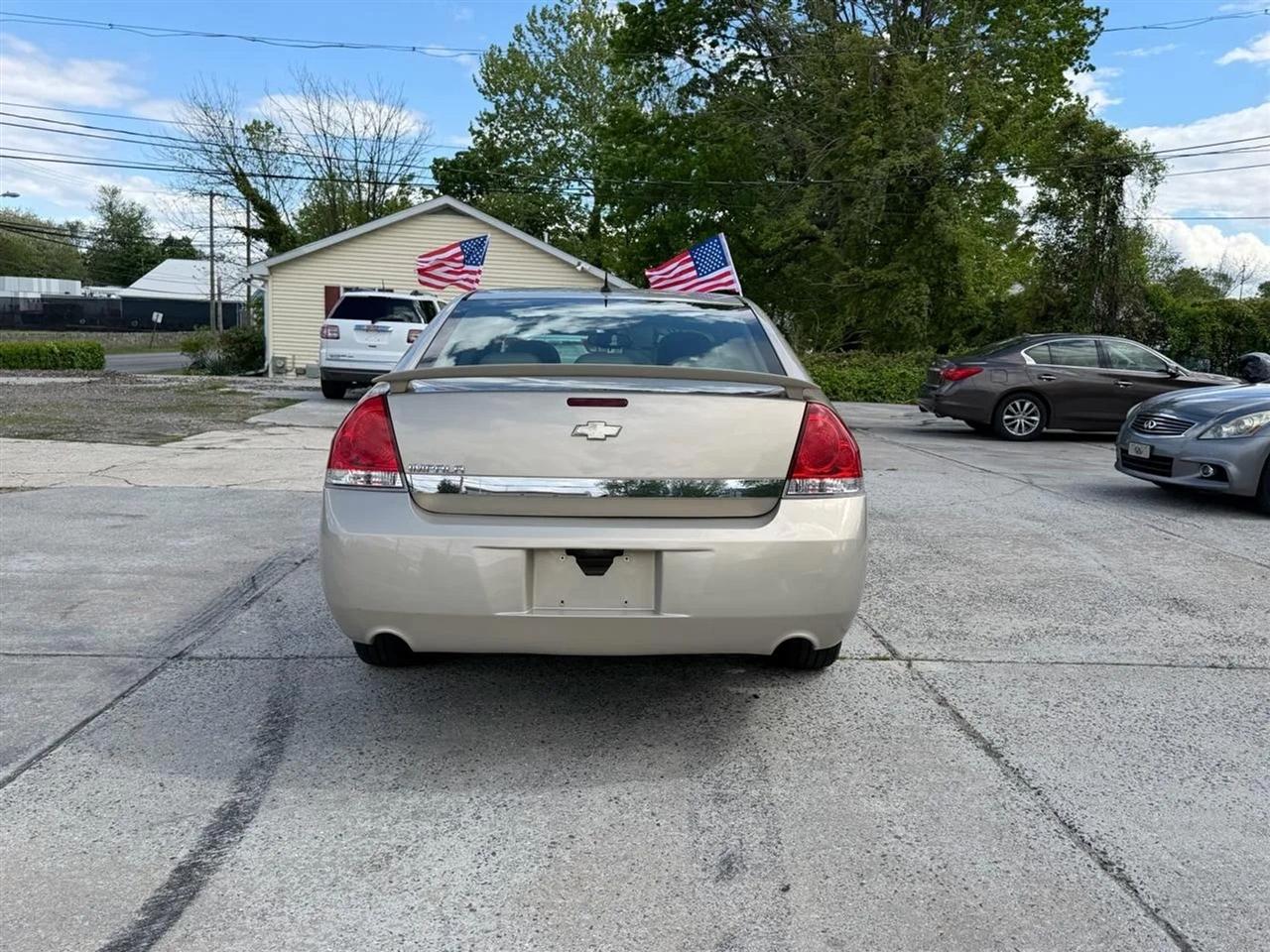 Chevrolet Impala  2010