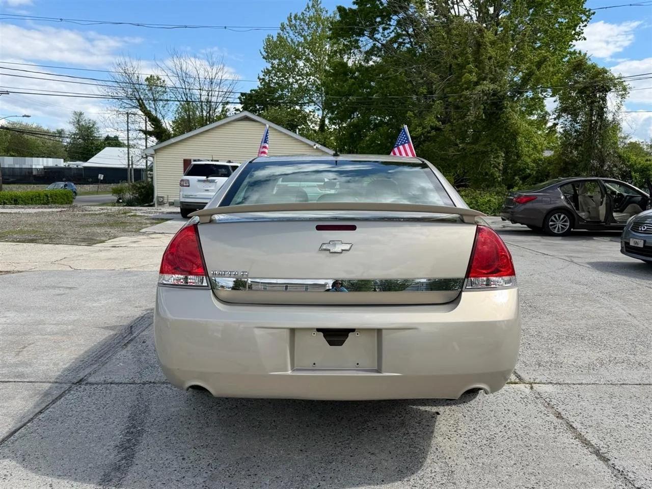 Chevrolet Impala  2010