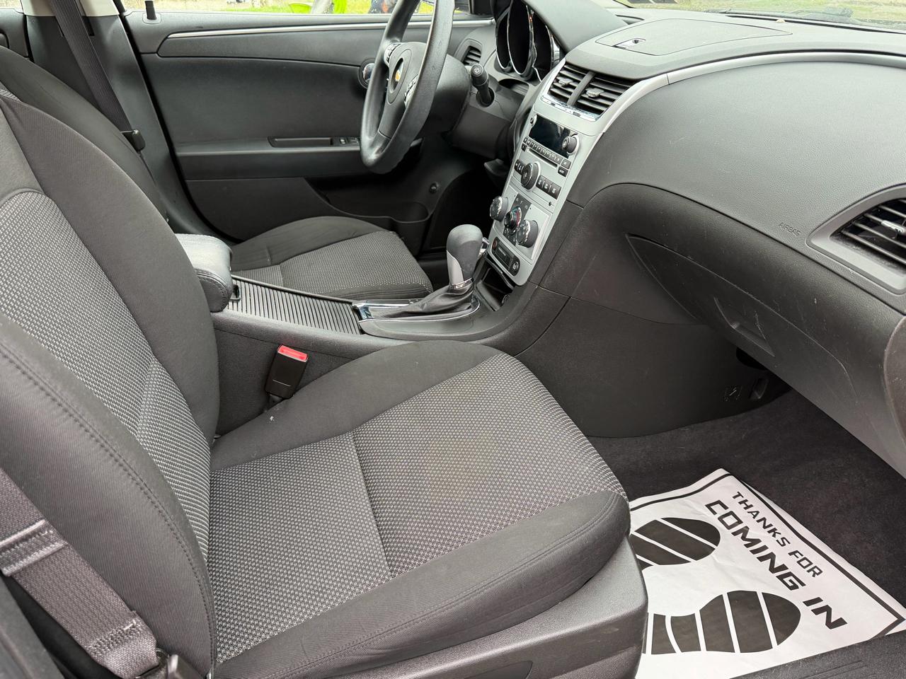 Chevrolet Malibu 1LT 2011