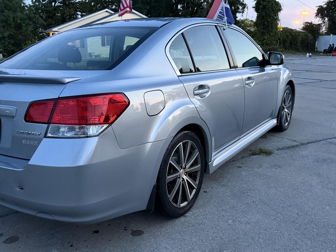 Subaru Legacy 2.5i Premium 2013