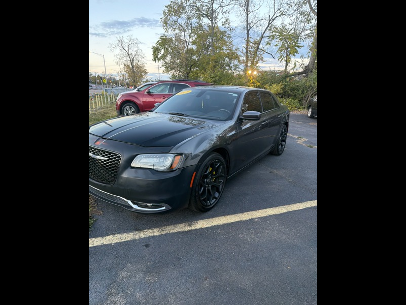 2019 Chrysler 300 S