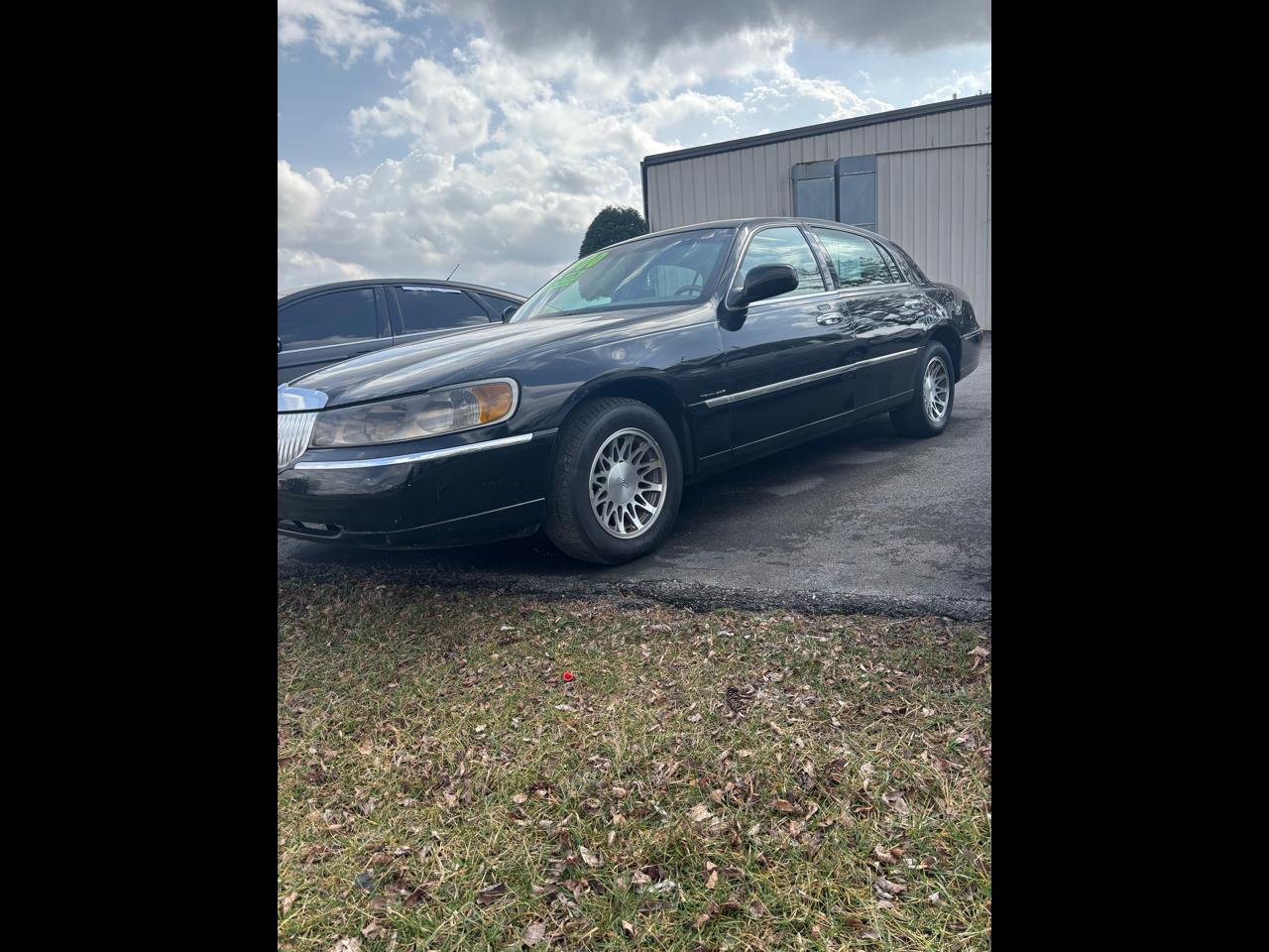 2001 Lincoln Town Car Signature