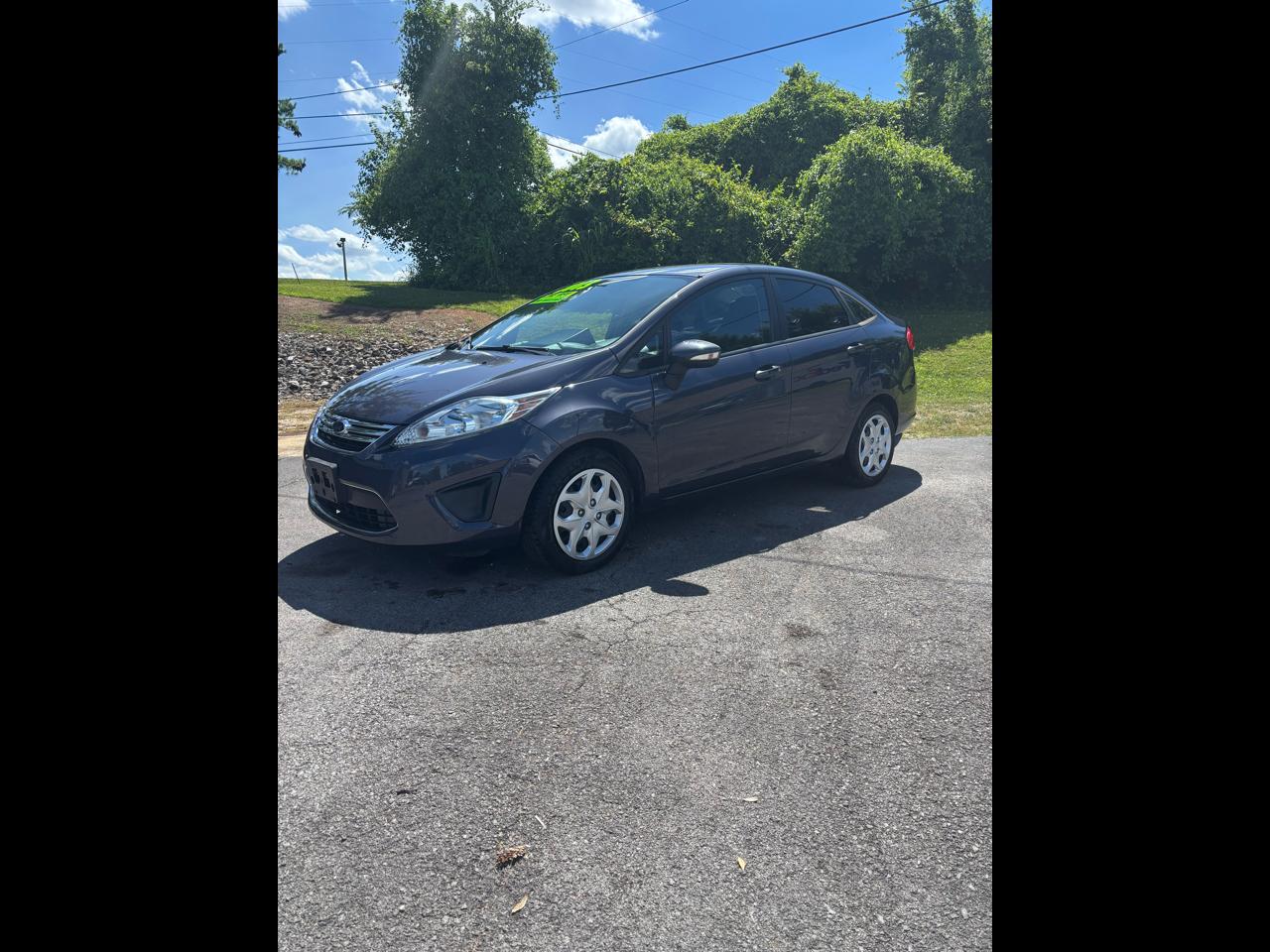 2013 Ford Fiesta SE Sedan
