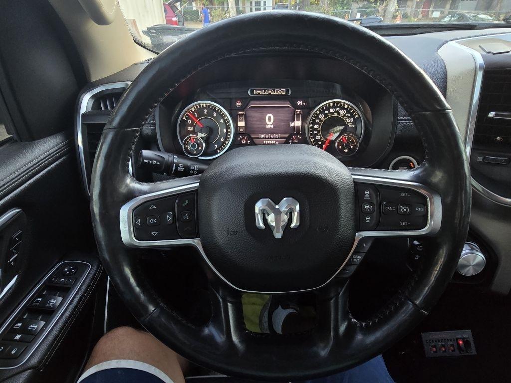 RAM 1500 Laramie Quad Cab 4WD 2021