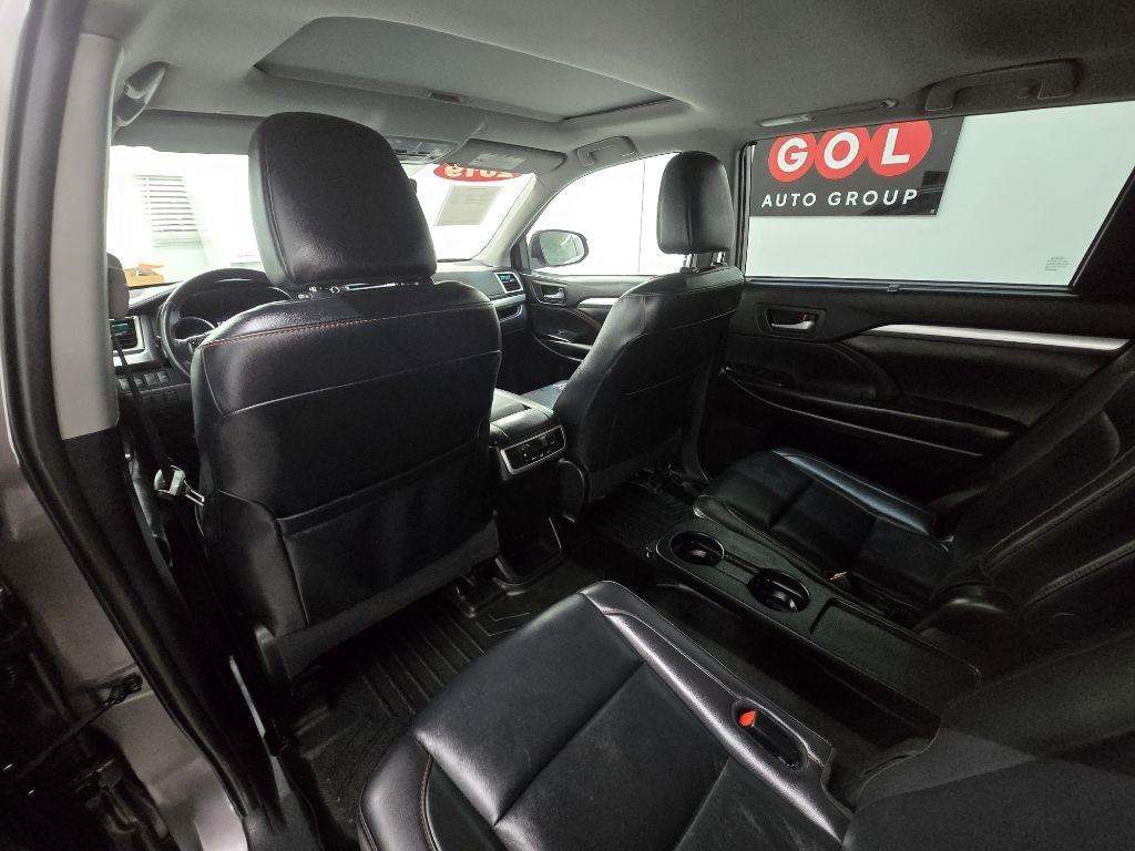 Toyota Highlander XLE AWD V6 2019