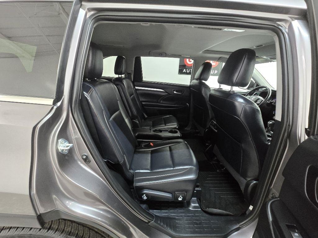 Toyota Highlander XLE AWD V6 2019