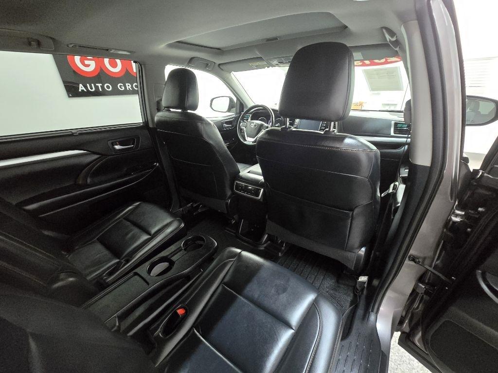 Toyota Highlander XLE AWD V6 2019