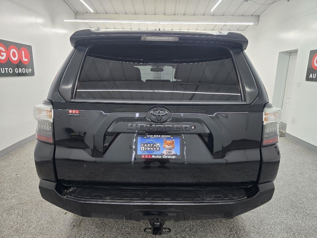 Toyota 4Runner SR5 2WD 2015
