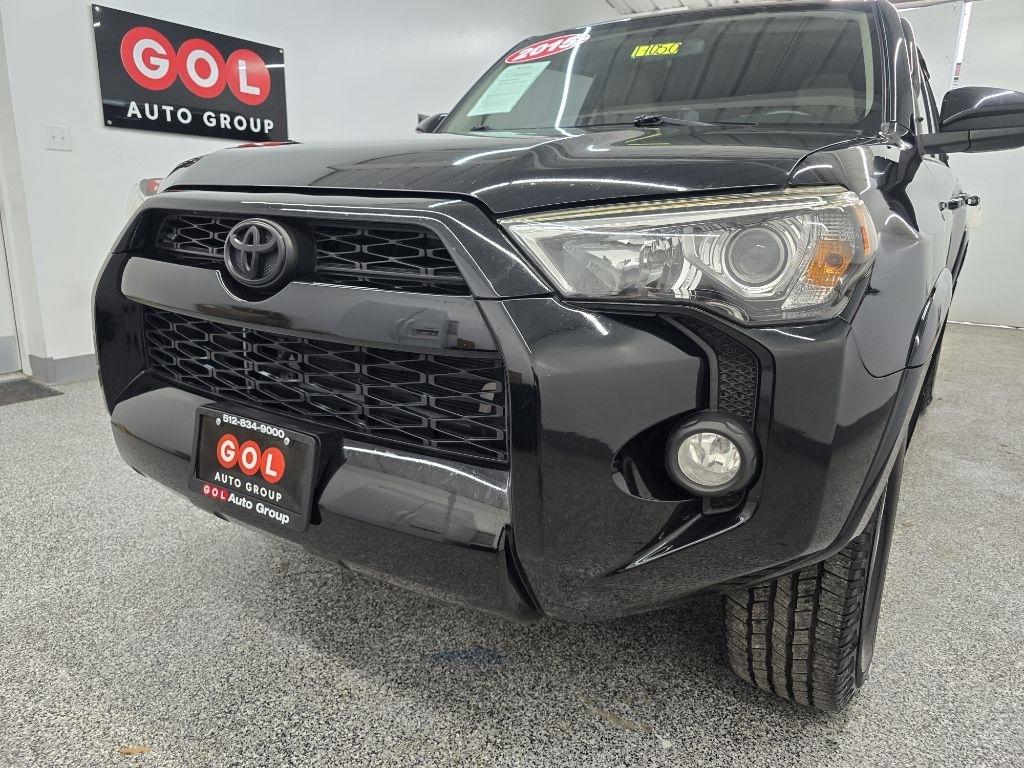 Toyota 4Runner SR5 2WD 2015