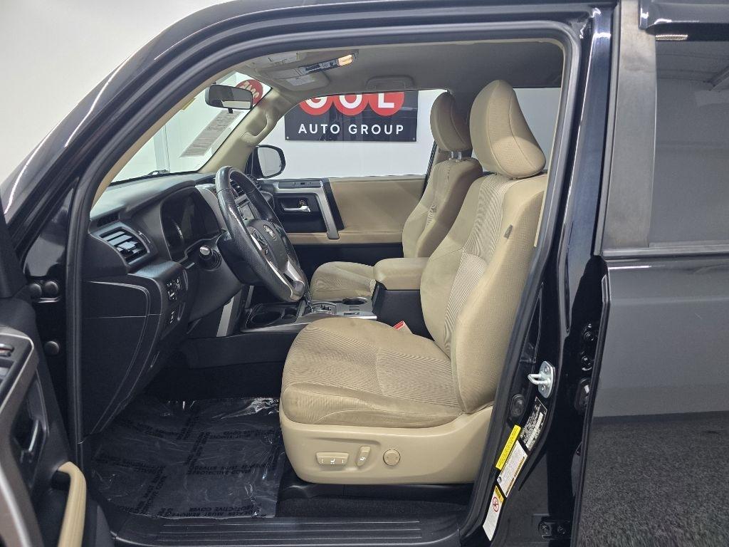 Toyota 4Runner SR5 2WD 2015