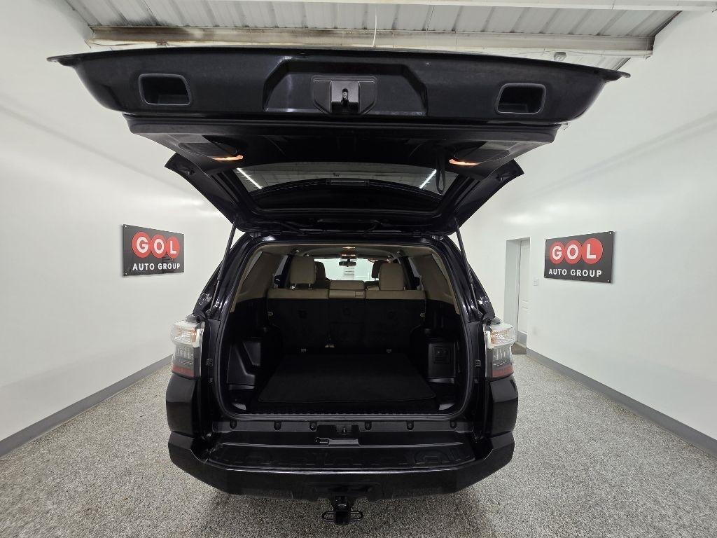 Toyota 4Runner SR5 2WD 2015