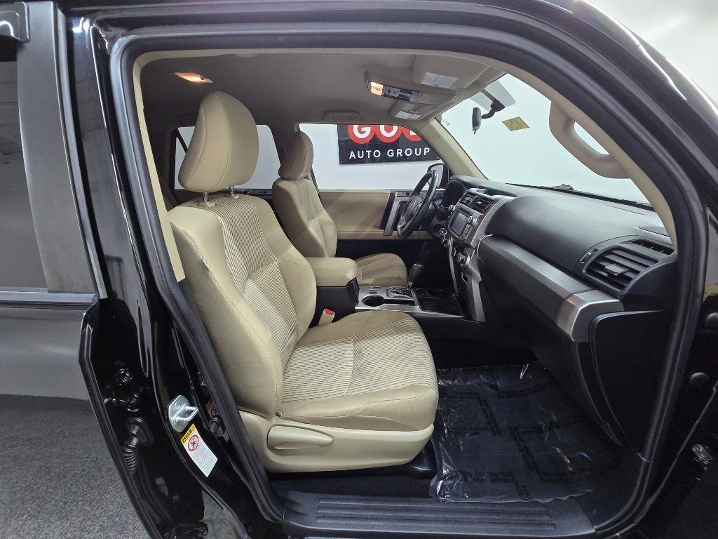 Toyota 4Runner SR5 2WD 2015