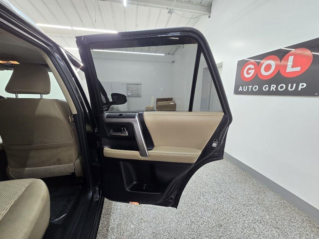 Toyota 4Runner SR5 2WD 2015