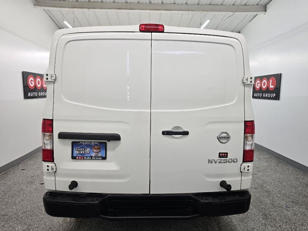 Nissan NV Cargo 2500 HD S V6 2021