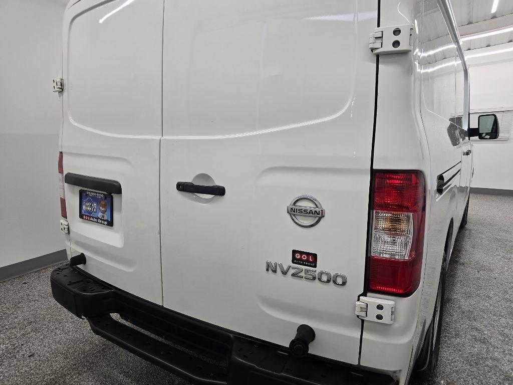 Nissan NV Cargo 2500 HD S V6 2021