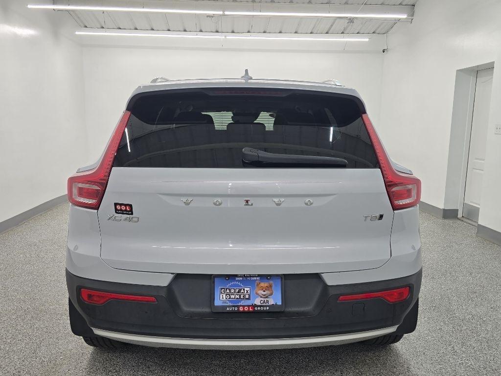 Volvo XC40 T5 Momentum AWD 2021