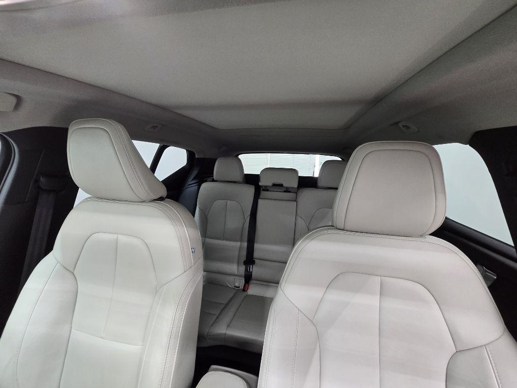 Volvo XC40 T5 Momentum AWD 2021