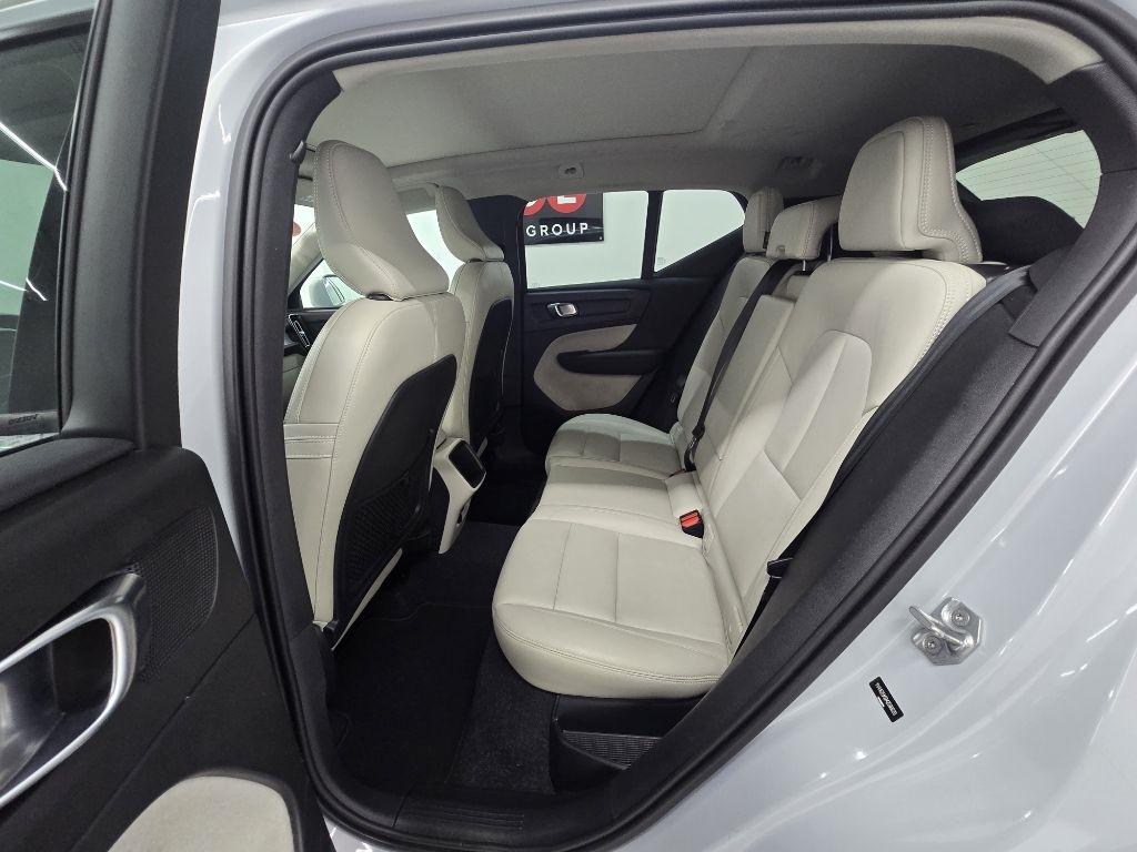 Volvo XC40 T5 Momentum AWD 2021