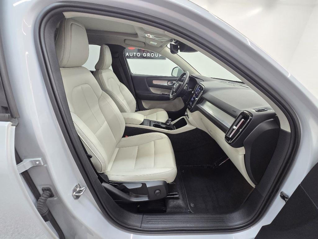 Volvo XC40 T5 Momentum AWD 2021