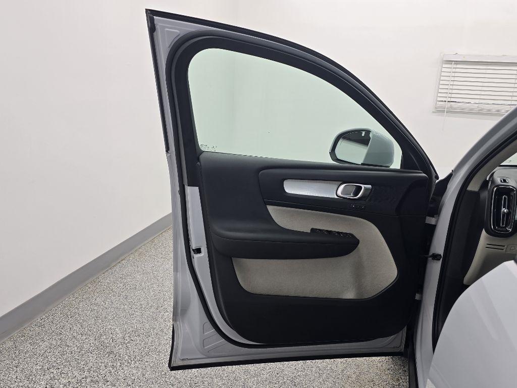 Volvo XC40 T5 Momentum AWD 2021