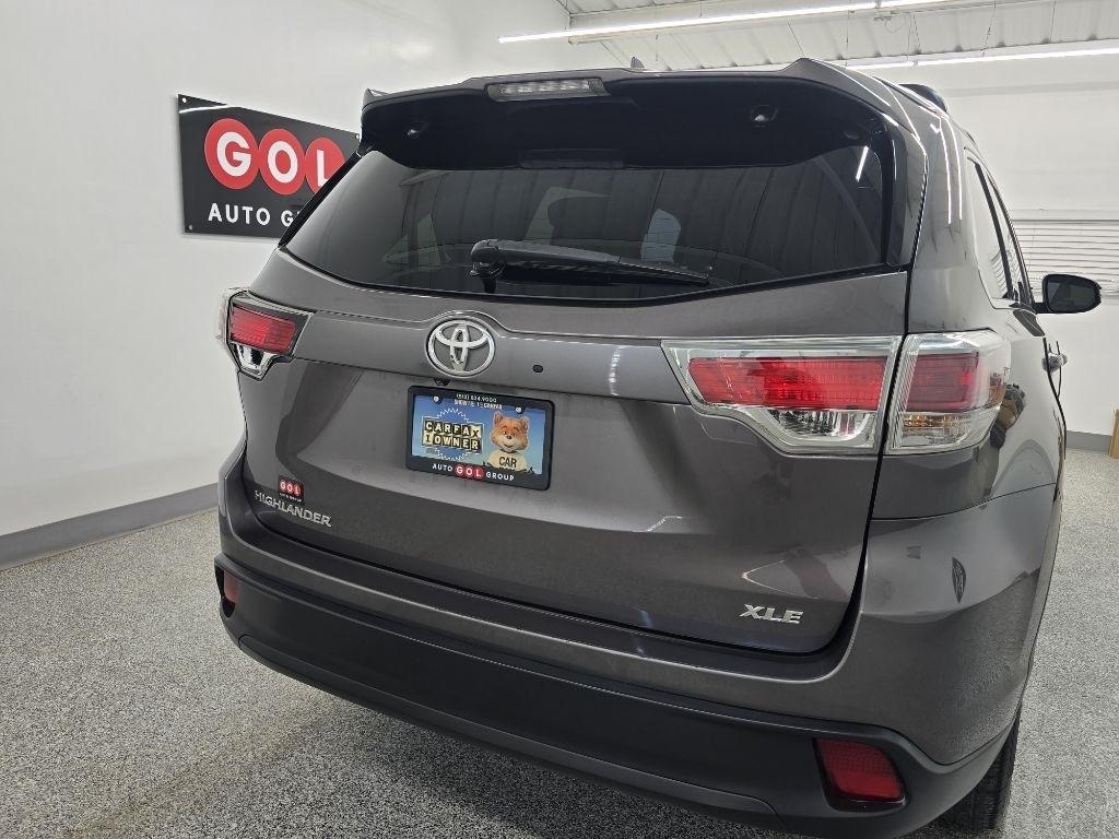 Toyota Highlander XLE FWD V6 2015