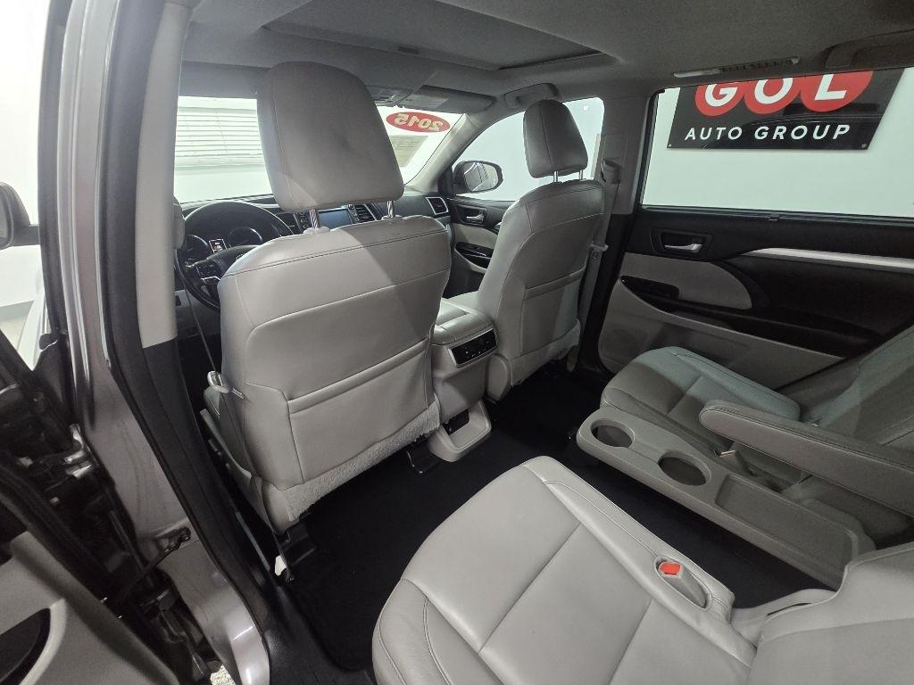 Toyota Highlander XLE FWD V6 2015