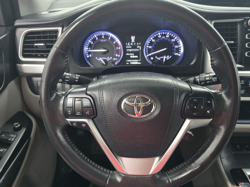 Toyota Highlander XLE FWD V6 2015