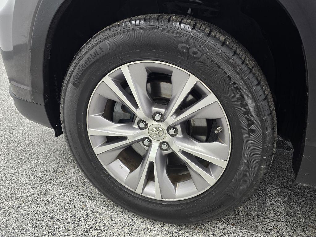 Toyota Highlander XLE FWD V6 2015