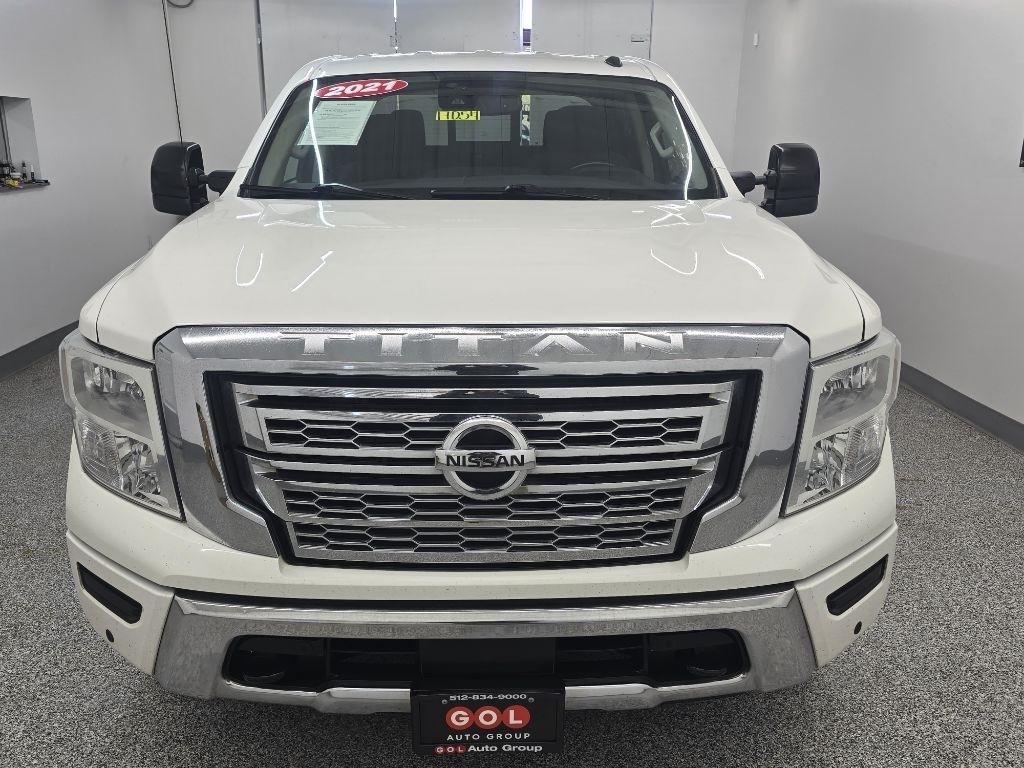 Nissan Titan SV Crew Cab 4WD 2021
