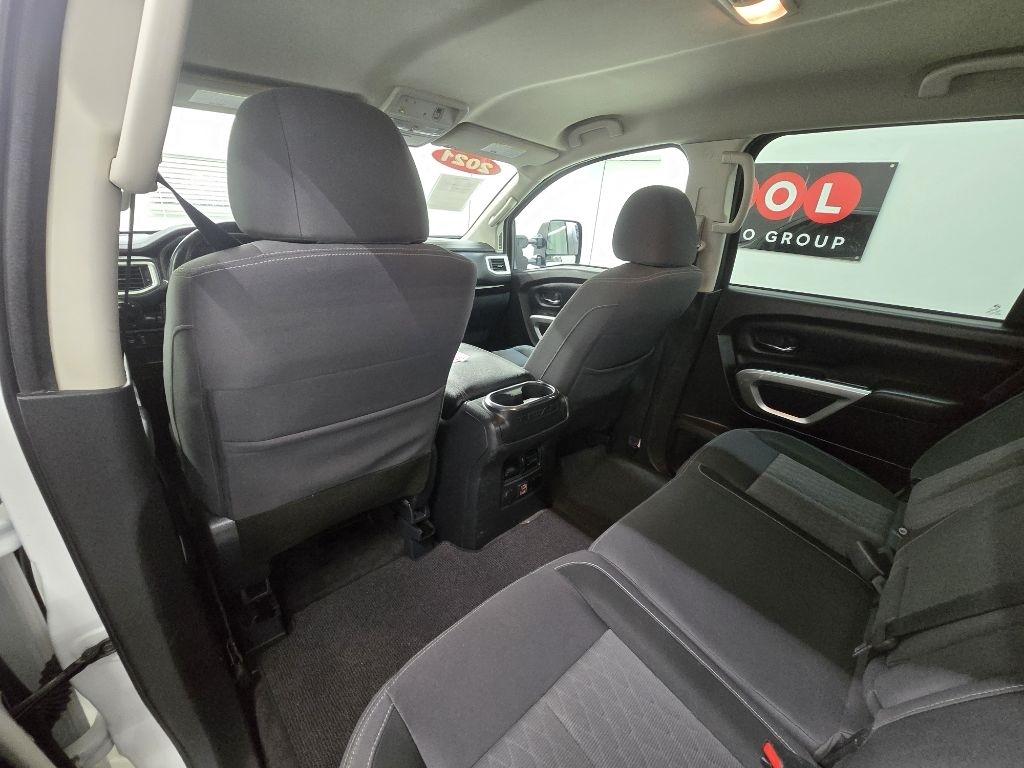 Nissan Titan SV Crew Cab 4WD 2021
