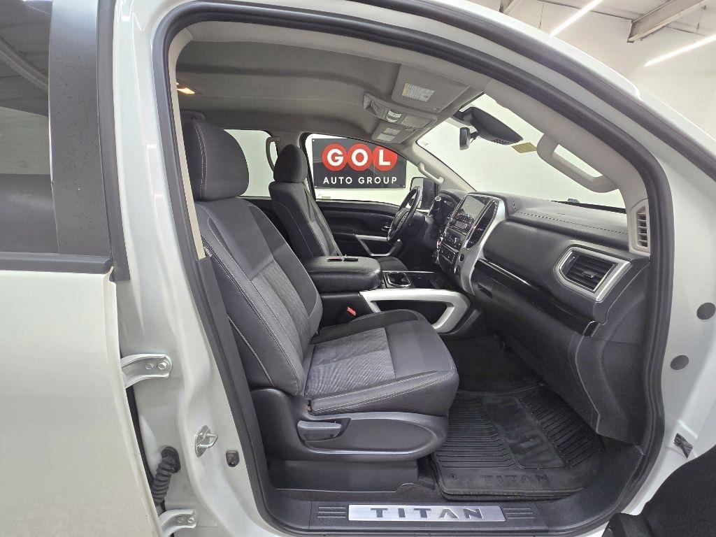 Nissan Titan SV Crew Cab 4WD 2021