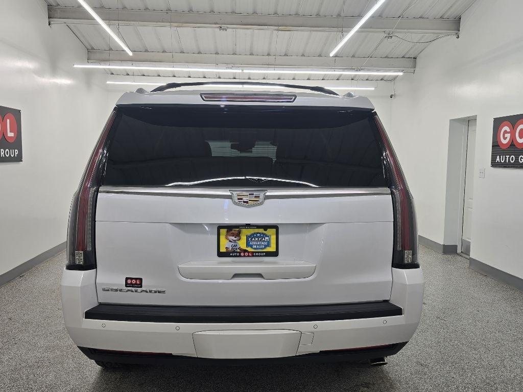 Cadillac Escalade Premium 2WD 2016