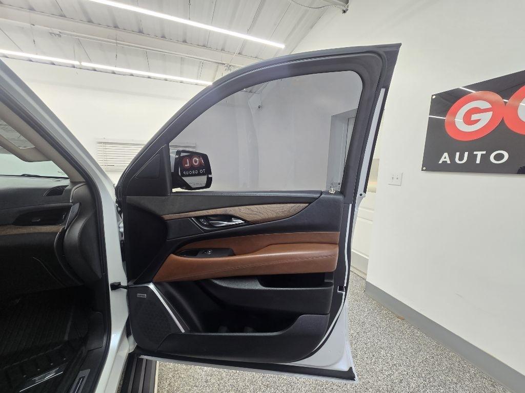 Cadillac Escalade Premium 2WD 2016