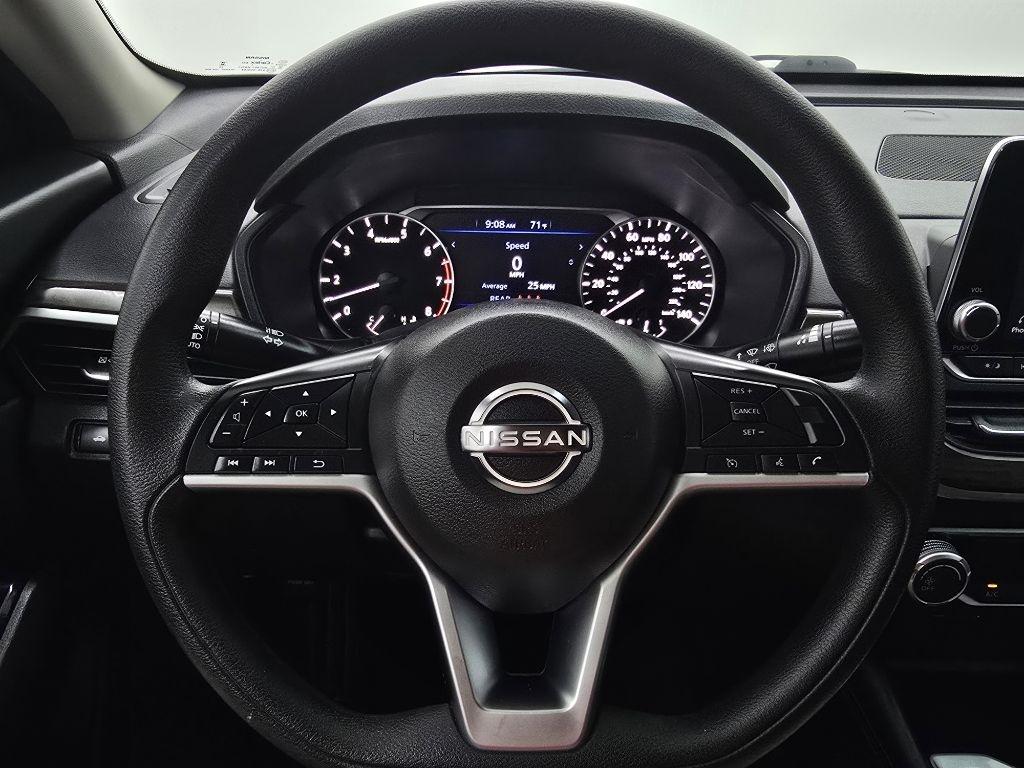 Nissan Altima 2.5 SV 2023
